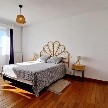 Elegant Pour 8 Personnes Centre